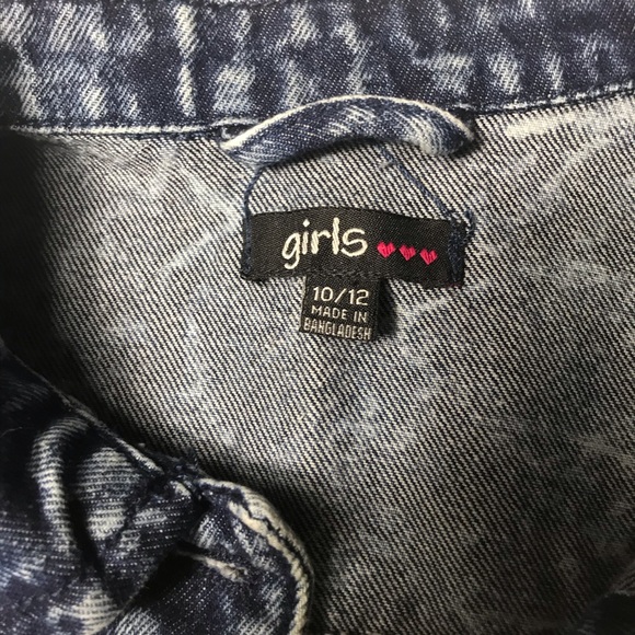 Girls Sleeveless Denim Vest Goth Distressed Bleached Marbled Large 10/12 EUC - Picture 4 of 7